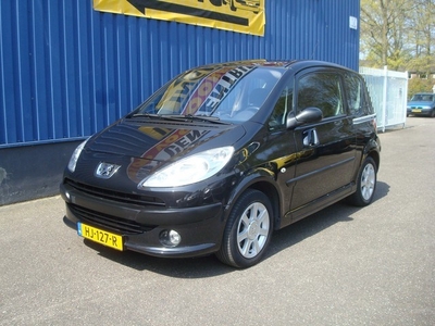 Peugeot 1007 1.4 GENTRY AIRCO (bj 2005)