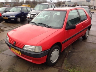 Peugeot 106 1.1 Accent zeer nette auto met nieuwe APK