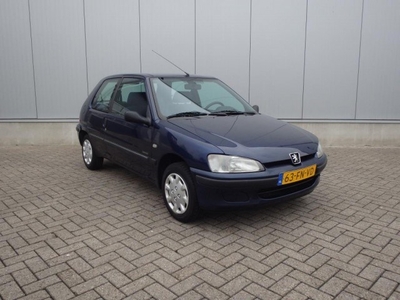 Peugeot 106 Accent BWJ 2000 ( UNIEK 95031 KM NAP '