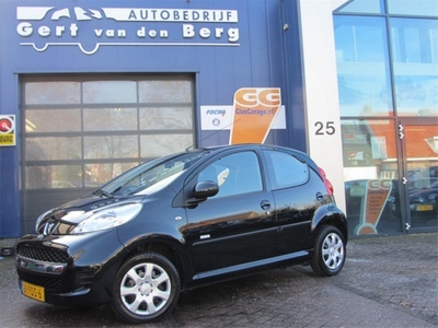 Peugeot 107 1.0-12V 5-DRS Millesim 200