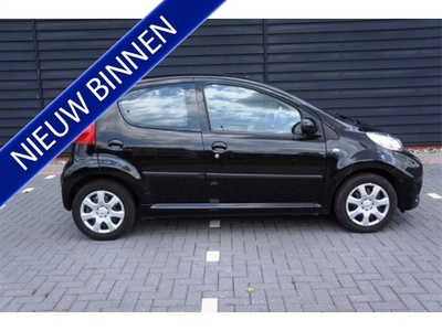 Peugeot 107 1.0-12V SUBLIME 5-deurs Airco 1e