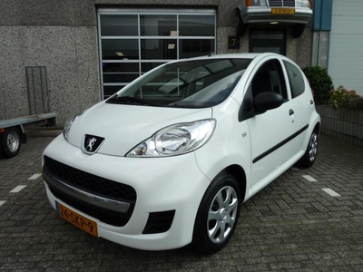 Peugeot 107 1.0-12V XR