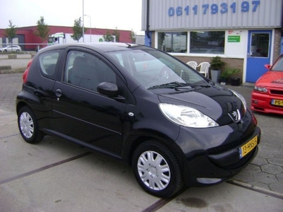 Peugeot 107 1.0-12V XS (bj 2009)