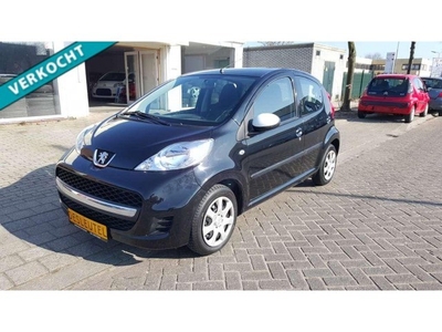 Peugeot 107 1.0-12V ZEER NETTE AUTO / AIRCO / CV / AIRCO /