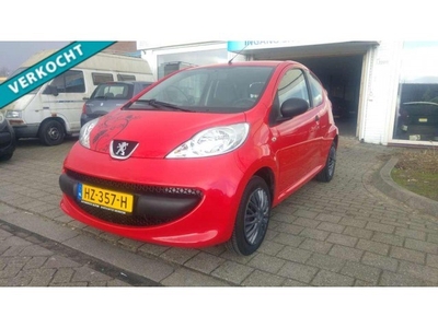 Peugeot 107 1.0-12V ZEER NETTE AUTO / STUURBEKR. /