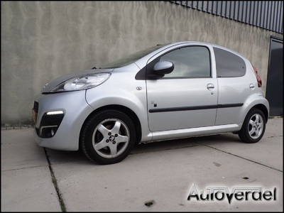 Peugeot 107 1.0 Black & Silver airco 5-deurs (2013)