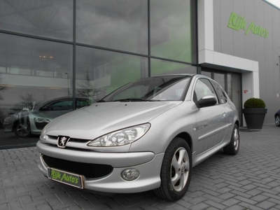 Peugeot 206 1.4-16V Quiksilver