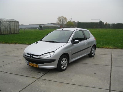 Peugeot 206 1.4 X-line apk 19-10-2016