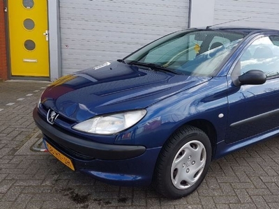 Peugeot 206 1.4 XR (2001)