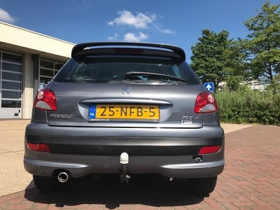 Peugeot 206 + 1.4 XS