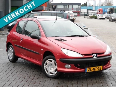 Peugeot 206 1.4 XS Stuurbekrachtiging/Open dak/Met Apk