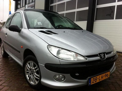 Peugeot 206 1.4 XT BJ1999 SCHUIFDAK AIRCO APK 04-2019