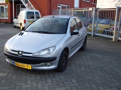 Peugeot 206 1.6 (bj 1999)