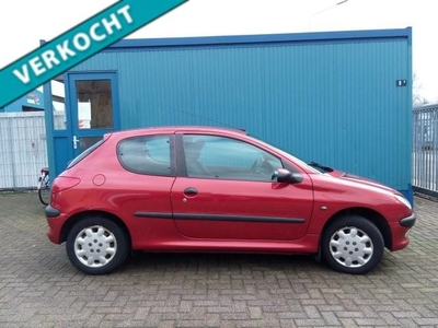 Peugeot 206 1.9 XTD (bj 2000)