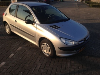 Peugeot 206 1.9d xn APK tot Dec 2015 (bj 2000)