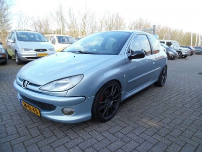 Peugeot 206 2.0-16V GTI special edition