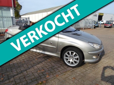 Peugeot 206 CC 2.0-16V Roland Garros speciale uitvoering