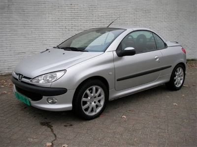 Peugeot 206 CC 2.0 (bj 2002)