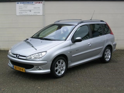 Peugeot 206 SW 1.6-16V Quicksilver (bj 2003) AIRCO