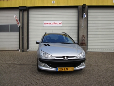 Peugeot 206 SW 1.6-16V XS airco automaat (bj 2003)