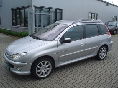 Peugeot 206 SW 1.6 quiksilver (bj 2004)