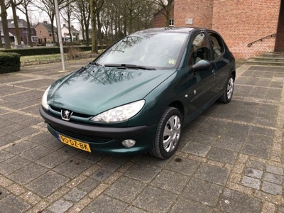 Peugeot 206 verkocht!!!!!!! (bj 2000)