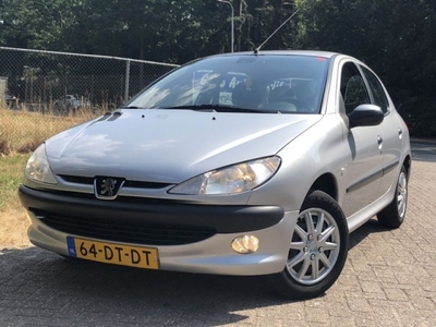 Peugeot 206 Verkocht !!!!!!!! (bj 2000, automaat)