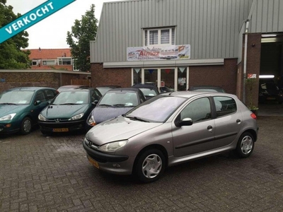 Peugeot 206 VERKOCHT!! (bj 2003)