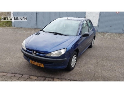 PEUGEOT 206 XR 1.4