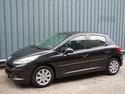 Peugeot 207 1.4-16V X-line