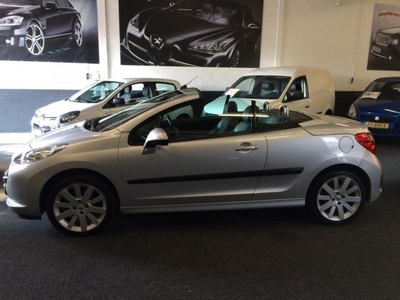 Peugeot 207 CC 1.6-16V T Sport