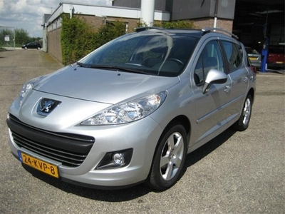 Peugeot 207 SW 1.6 VTi Première SW (bj 2010)