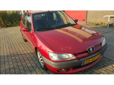 Peugeot 306 1.4 GENOEMDE PRIJS IS DE AANBETALING VOOR