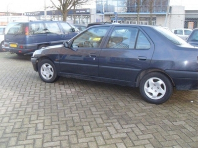 Peugeot 306 1.8 automaatt4 (bj 1999)