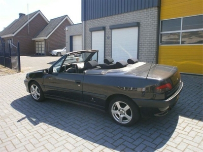 Peugeot 306 cabrio 1.8 cabrio 107000km!! (bj 1997)