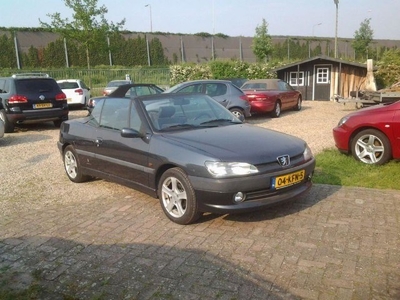 Peugeot 306 Cabriolet 1.8 automaat zeer lux.s yougtimer.