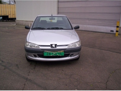 Peugeot 306 grijsmetallic