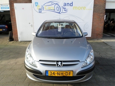 Peugeot 307 1.6-16V XT (bj 2003, automaat)