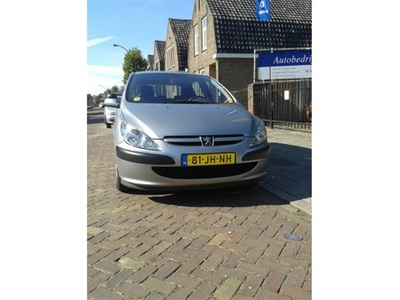 Peugeot 307 2.0 HDi XR (bj 2002)