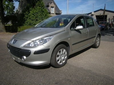 Peugeot 307 307 XR 1.6 HDI 16V 90 PK 5-Drs (bj 2006)