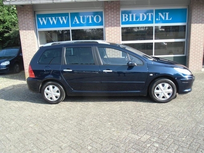 Peugeot 307 SW 1.6 HDIF PREMIUM 7-Persoons (bj 2008)