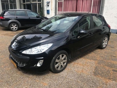 Peugeot 308 1.6hdif xs 80kW Clima parksensor Cruise control