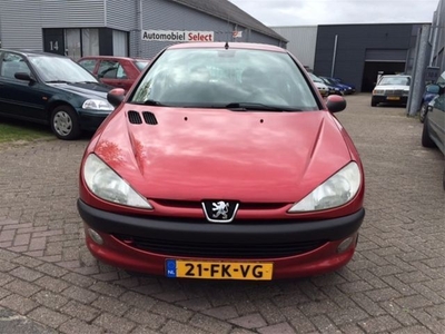 Peugeot Verkochttt!!!! 1.4i XR (bj 2000)