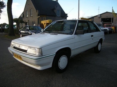 Renault 11 GTL s6 UITVOERING MET LET OP MAAR 62.892 km !!!