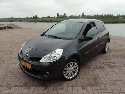 Renault Clio 1.2-16V Special Line Navigatie 53.000km!!