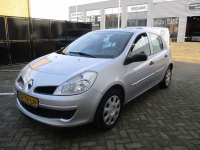 Renault Clio 1.2 expression AIRCO/SCHUIFDAK. (2007)