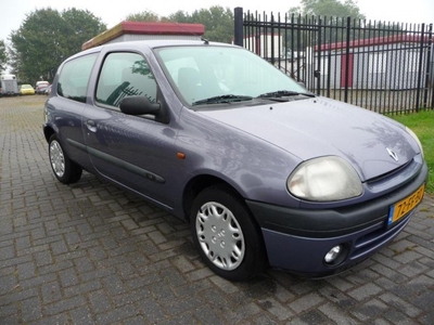 Renault Clio 1.2 RN 1 maand garantie!