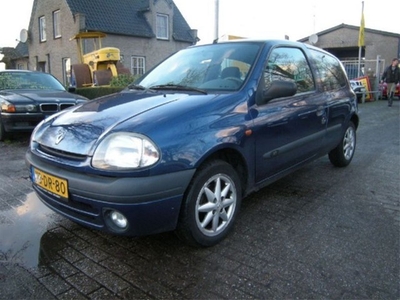 Renault Clio 1.2 RT (bj 1998)