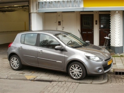 Renault Clio 1.2 TCe Sélection Business Sport (bj 2009)