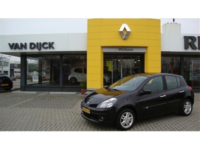 Renault Clio 1.4-16V 100PK DYNAMIQUE LUXE 5-Drs (bj 2006)